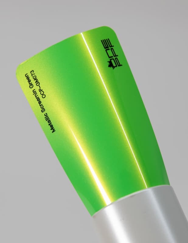 Screamin Green swatch