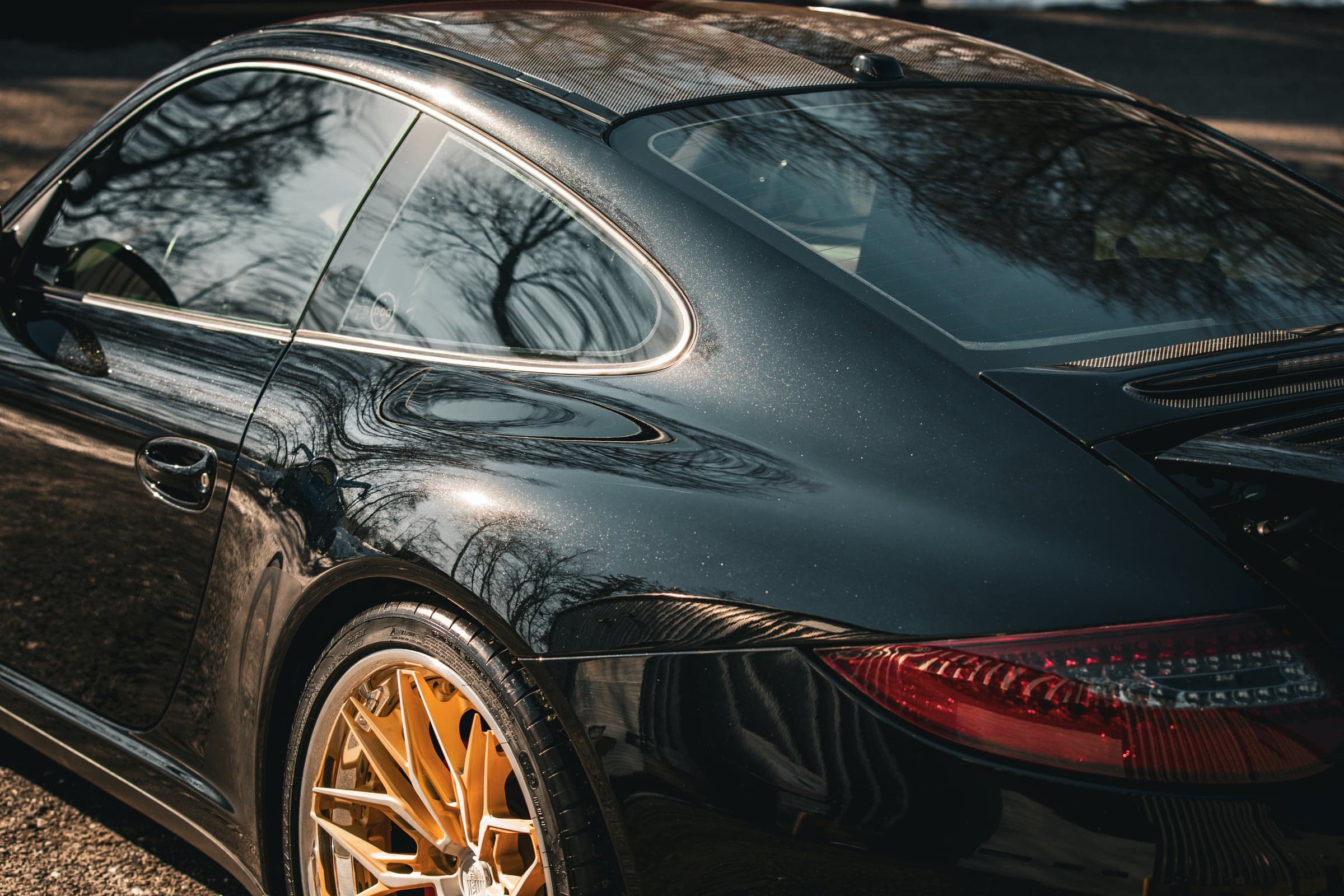Gloss Carbon Fiber on Porsche 911, one-ppf