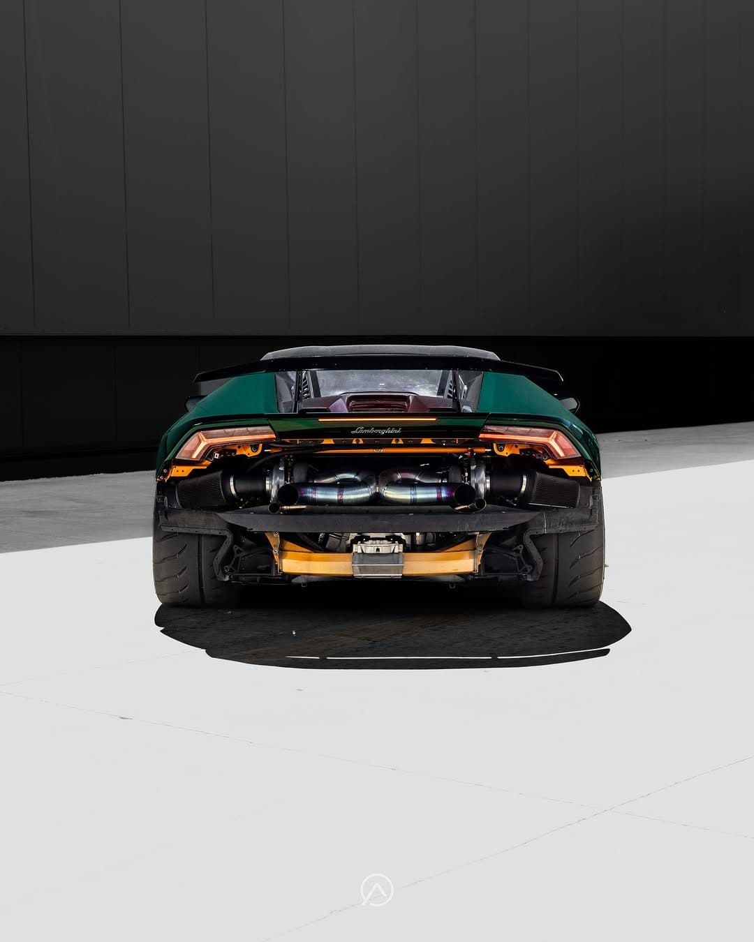 Metallic Jungle Green on Lamborghini Huracan, Advanced Auto Glass