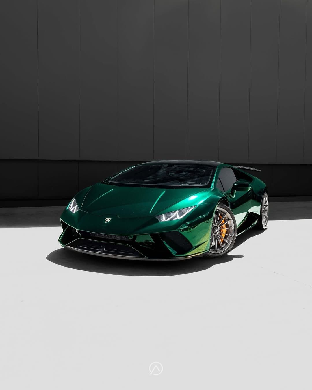 Metallic Jungle Green on Lamborghini Huracan