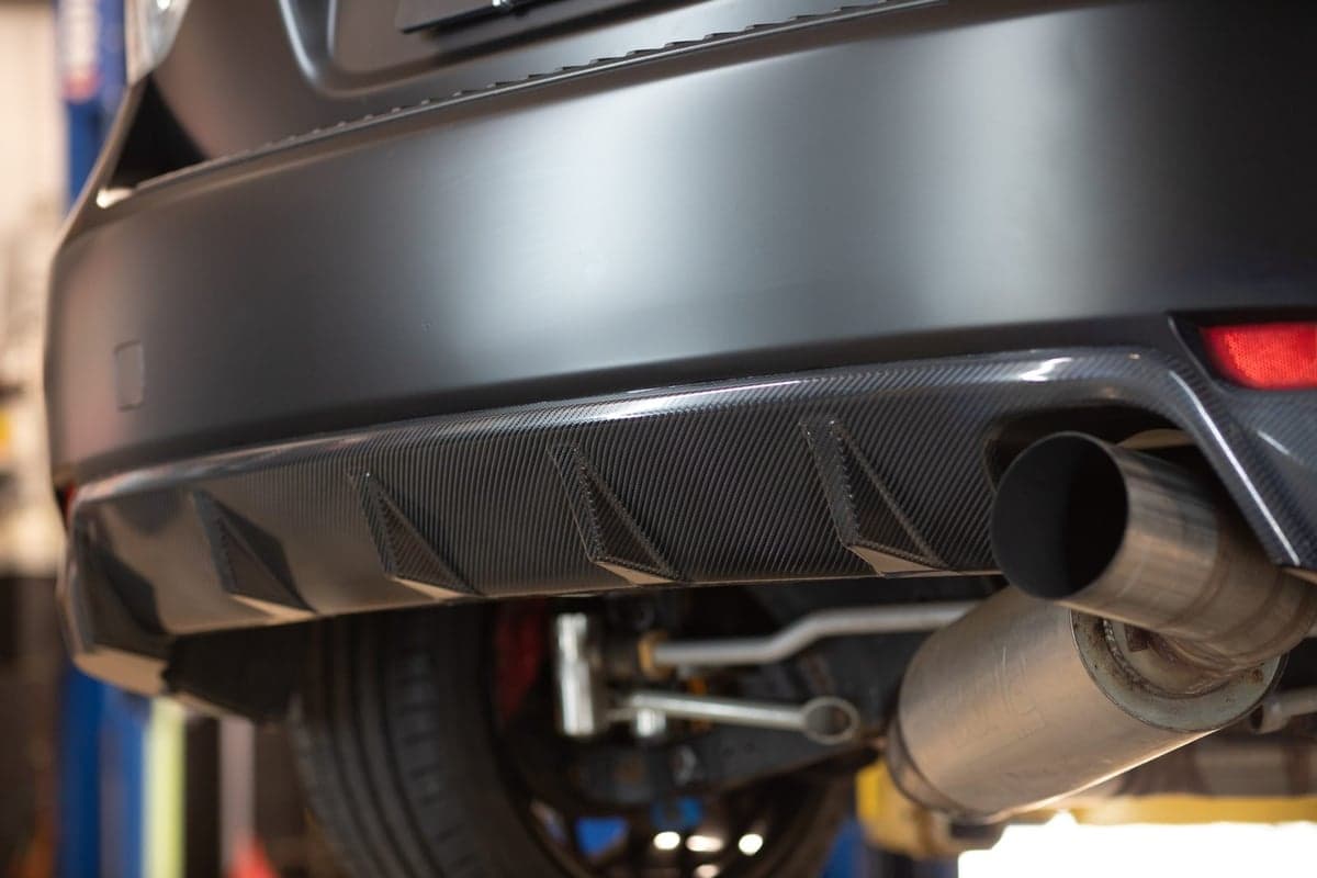 Gloss Carbon Fiber on a Featured Builds