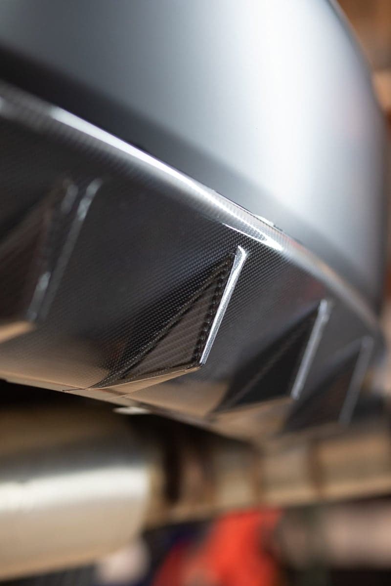 Gloss Carbon Fiber on a Featured Builds