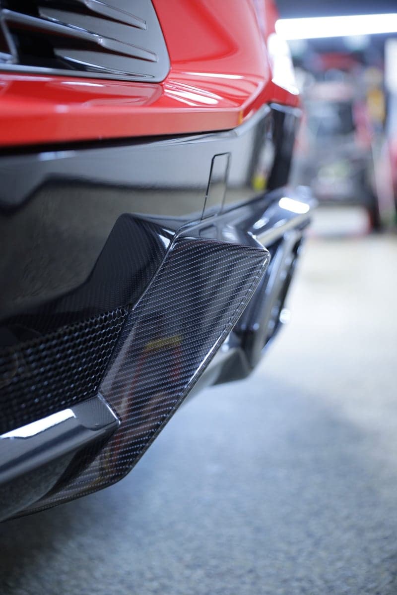 Gloss Carbon Fiber on a Featured Builds