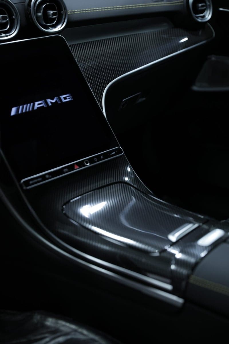 Gloss Carbon Fiber on a Featured Builds